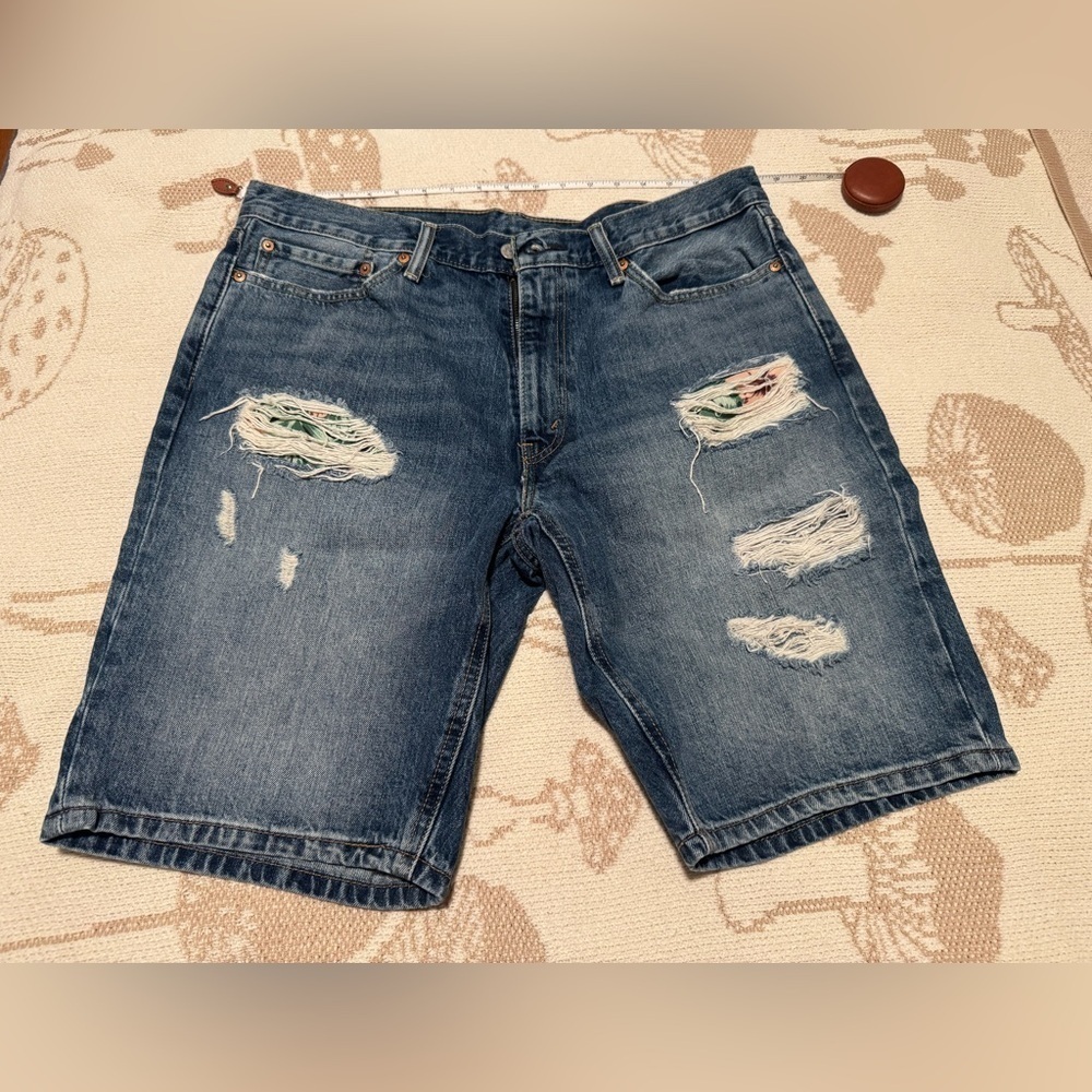 Levi's Distressed Denim Men Shorts